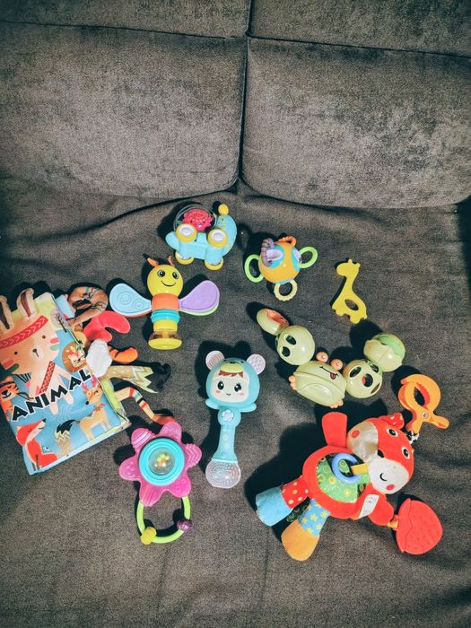 Дитячі іграшки, на коляску/детские игрушки