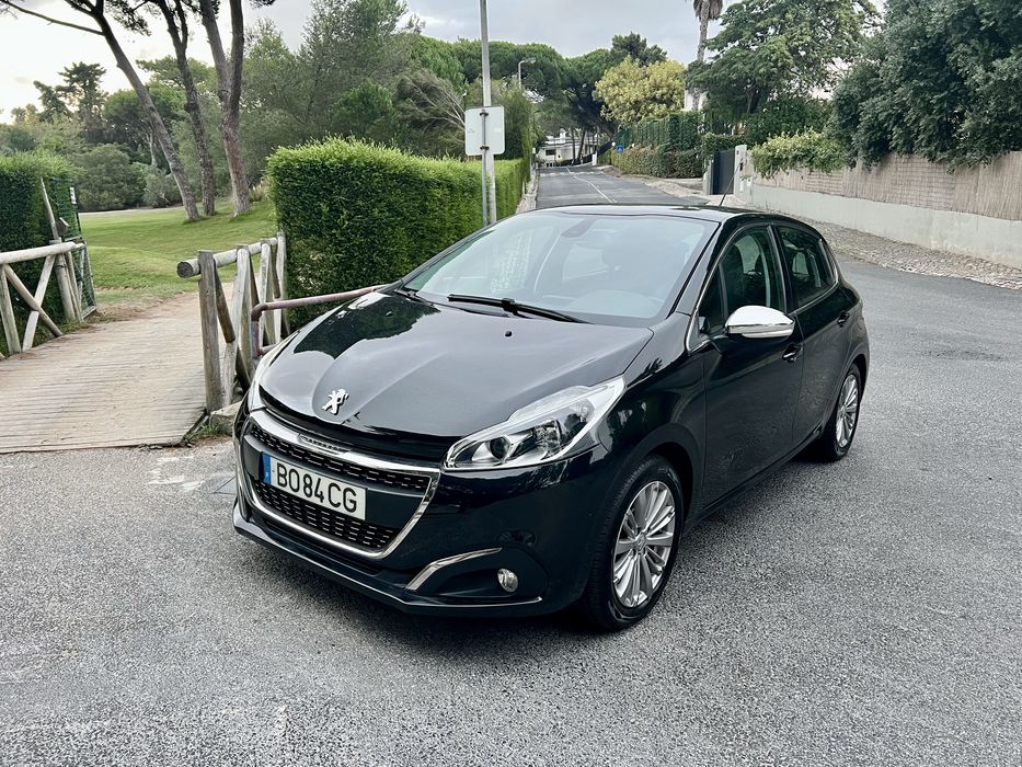 Peugeot 208 1.6 Blue HDI 100 cv Allure