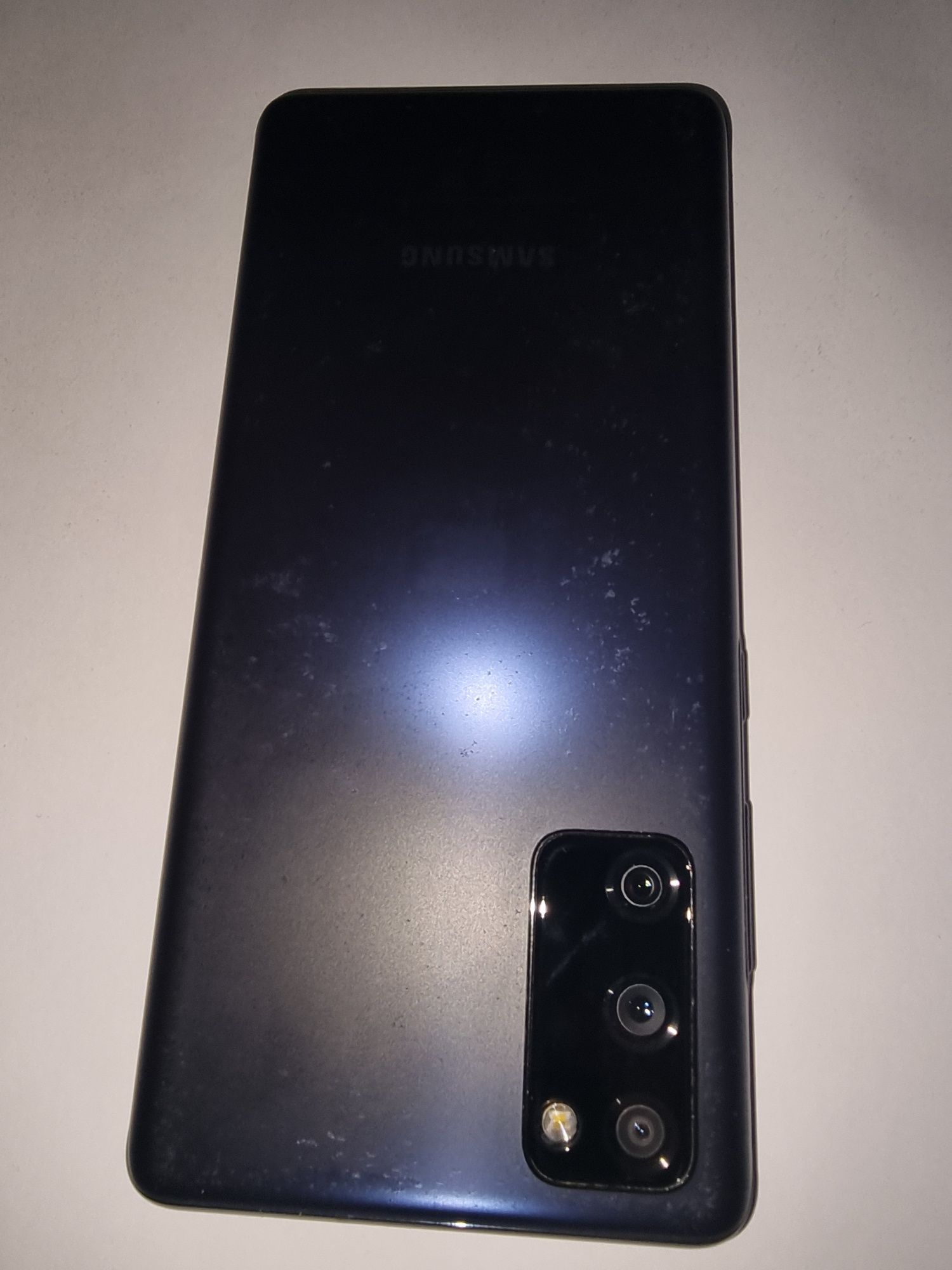 Samsung s20fe. Procesor snapdragon, sprawny