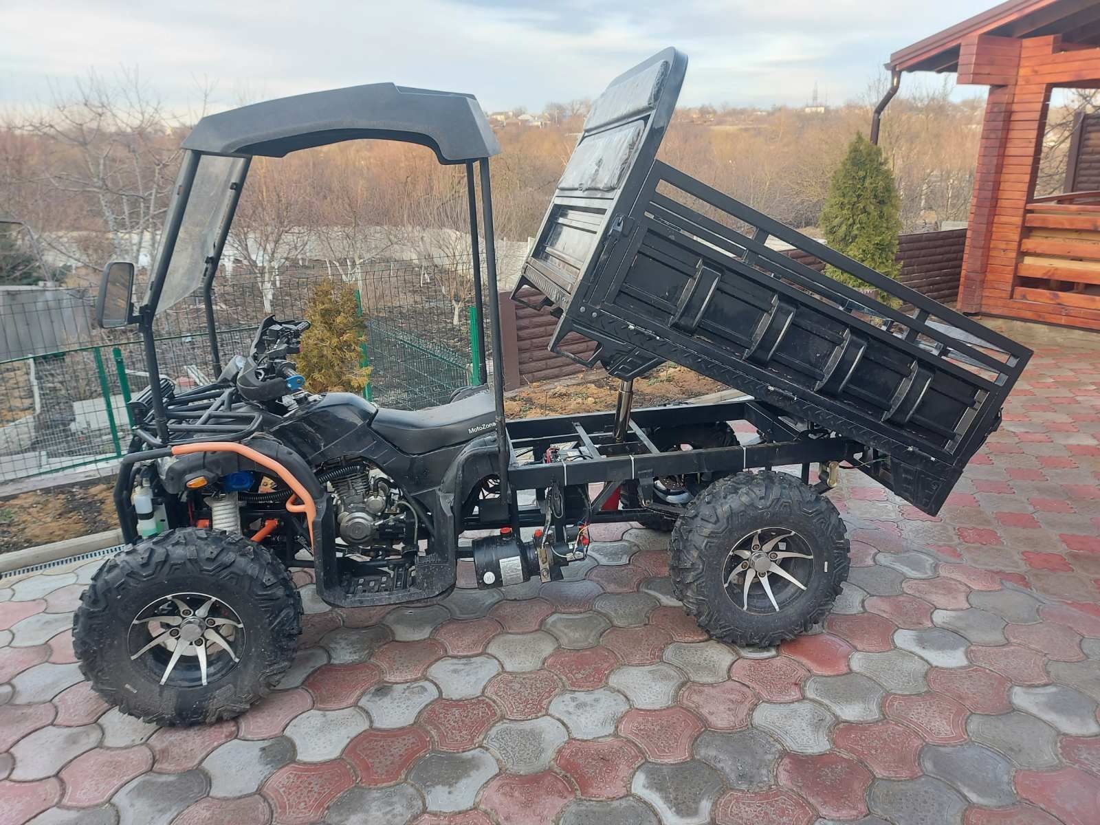 Продам квадроцикл Humer