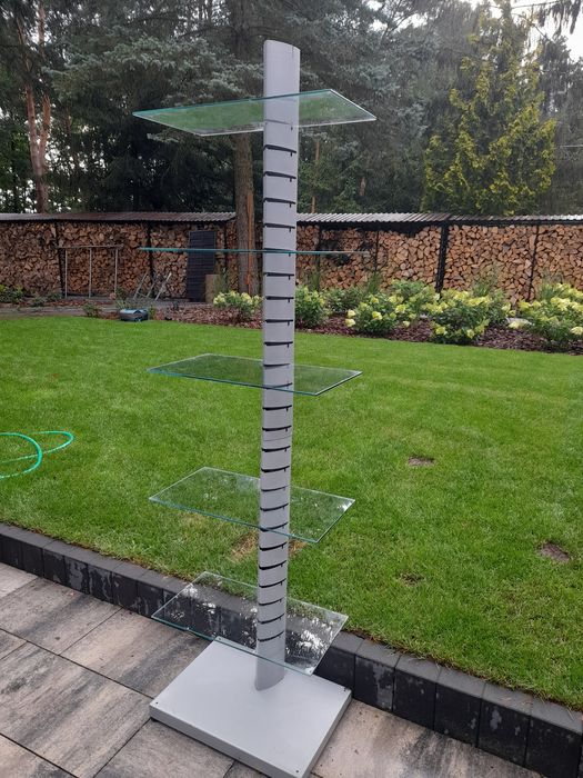 Likwidacja salonu Stojak Regal