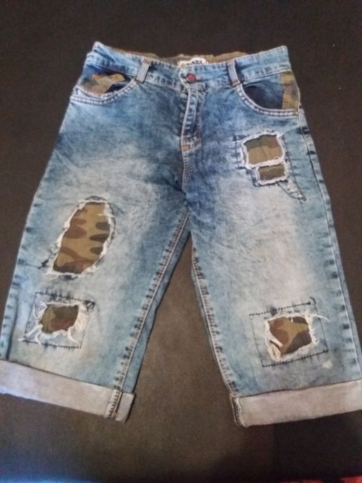 Детские джинсовые рваные шорты