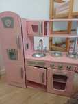 Cozinha em madeira rosa