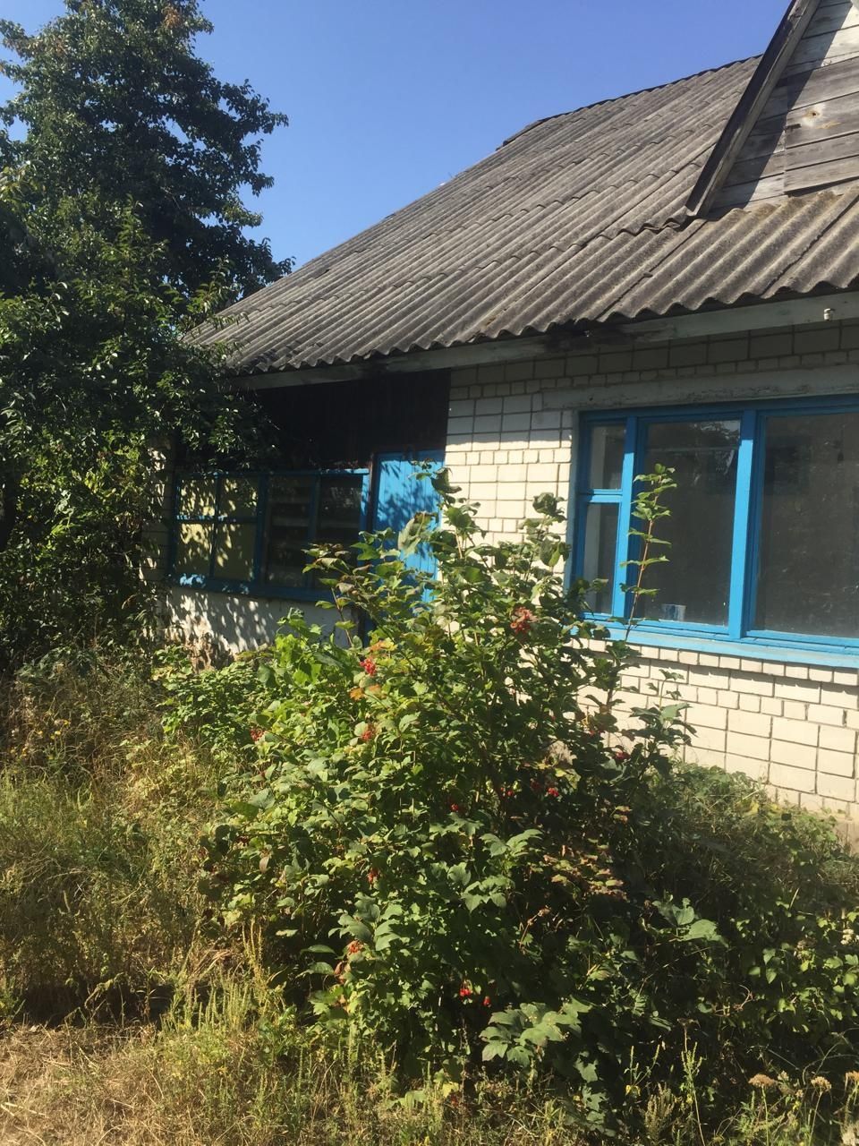 Двоповерховий будинок