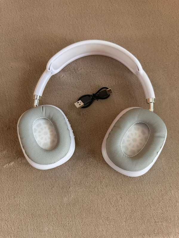 Nowe eleganckie słuchawki bezprzewodowe bluetooth