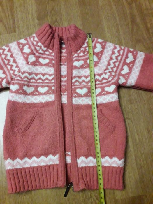 Продаю кофту на девочку