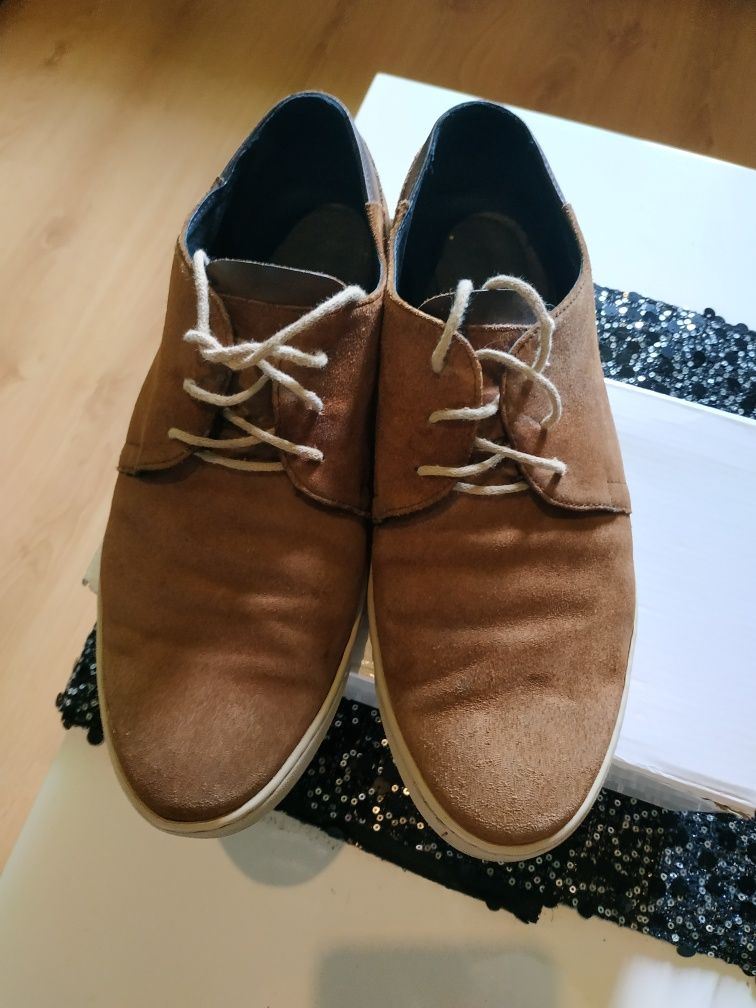 Buty skórzane sportowe Ryłko 42