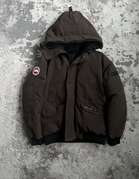Пуховик куртка на пуху canada goose оригинал