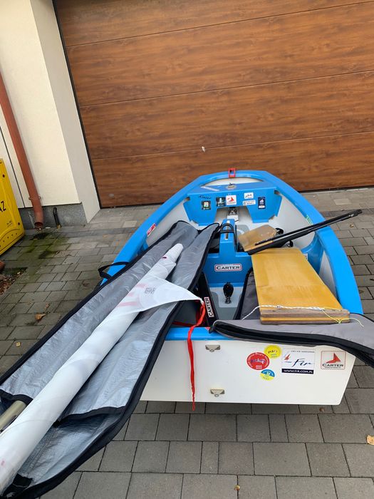 Optymist łódka regatowa