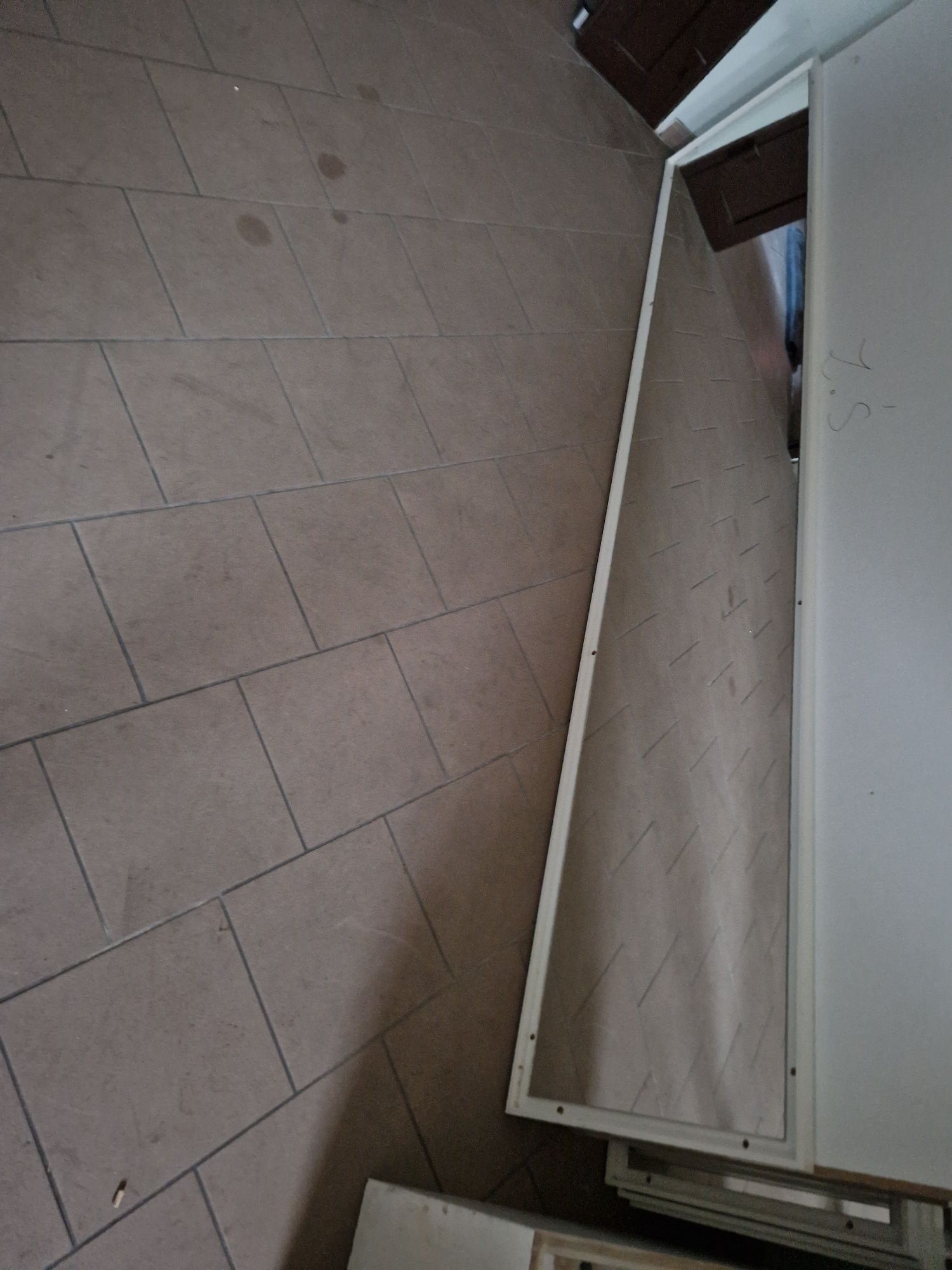 Sprzedam lustra w ramie 270x50 cm