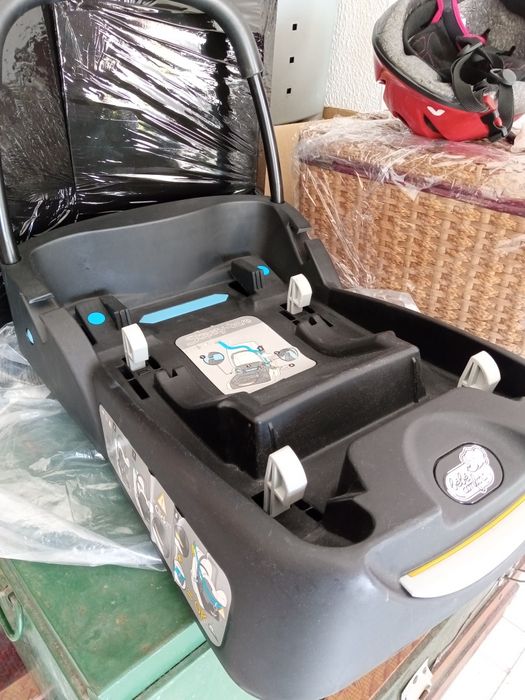 Suporte cadeira ovo bebé carro