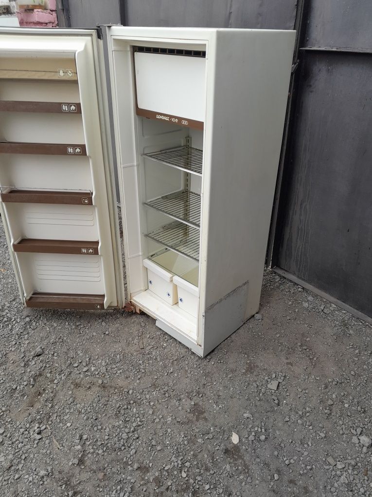 Продам Холодильник Донбасс недорого