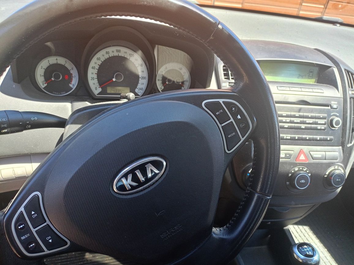 Kia cee'd 1,4 klima fajne autko