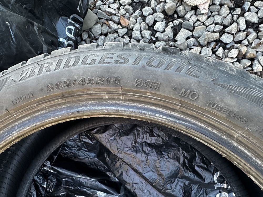 4 opony zimowe Bridgestone 225/45 R18