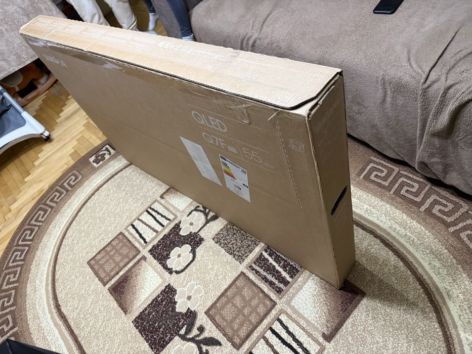 Телевізор Samsung QLED 43Q7F, 50Q7F, 55Q7F, 65Q7F, 75Q7F, 85Q7F (2025)