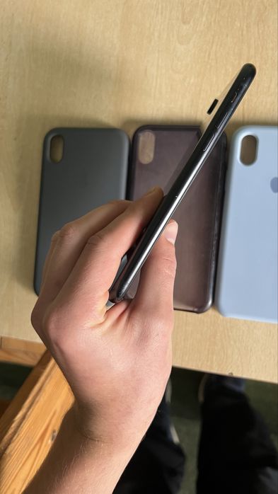 Продам IPhone XR 128 Neverlock