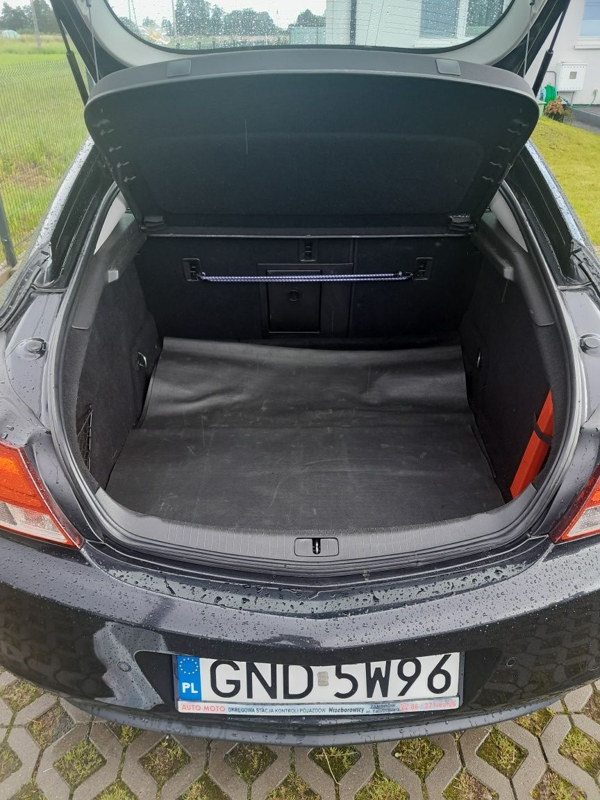 Opel Insignia 2.0cdti ecoflex 130KM 2011r.