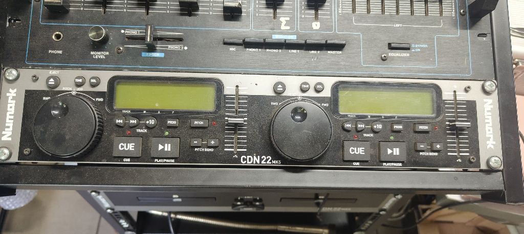 Odtwarzacz CD numark
