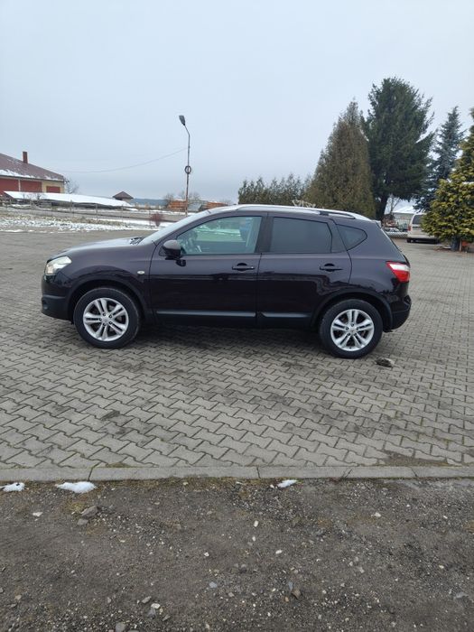 Nissan Qashqai 2.0 bezyna  2010 r.4x4.