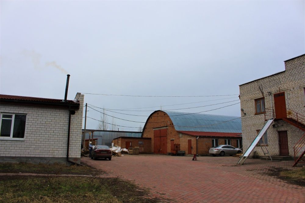 Автосервіс 1765 м2+32сотки територія