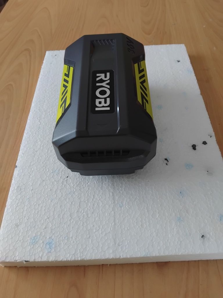 Akumulator RYOBI 36 V. 4.0 Ah.