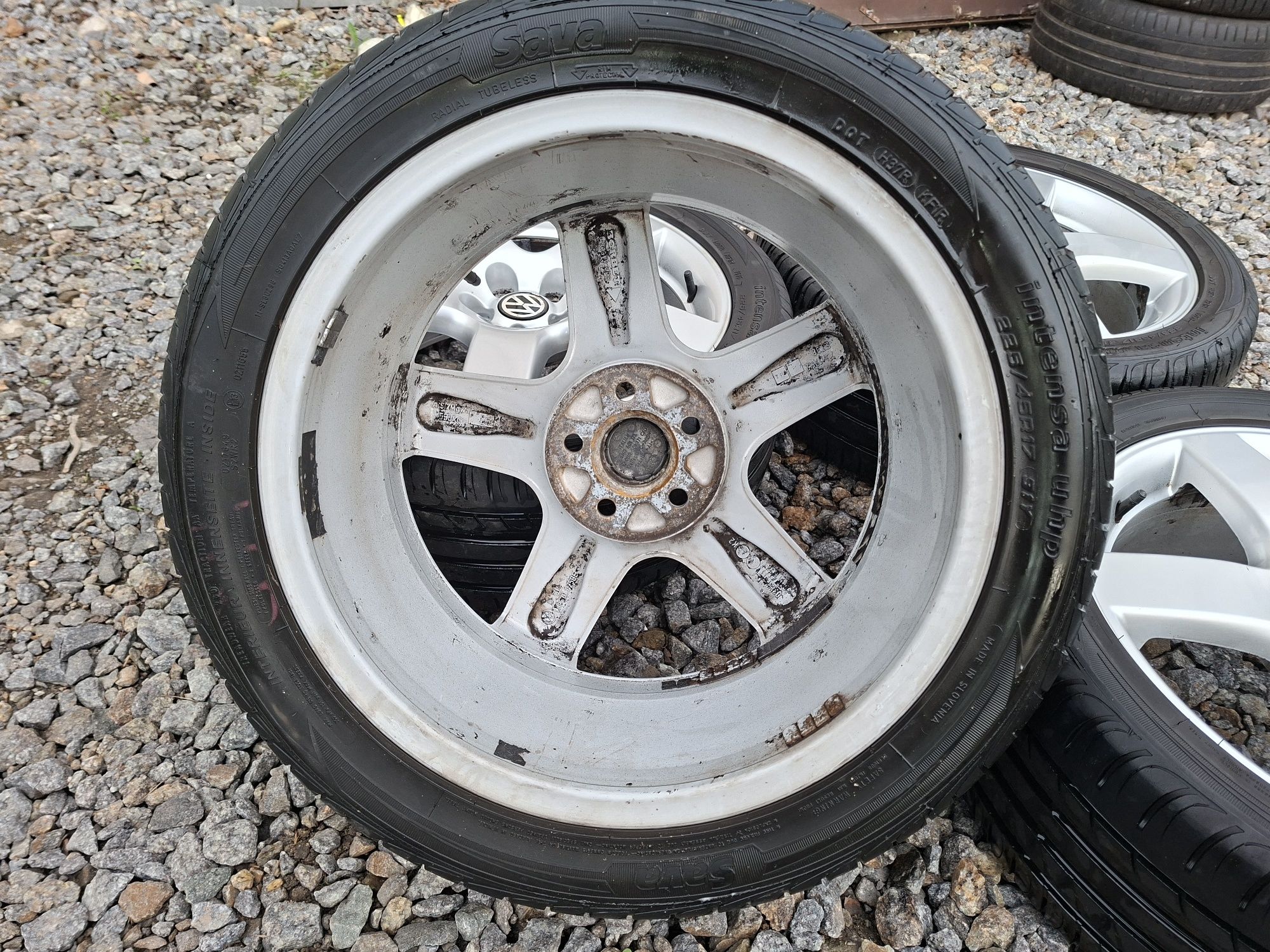 Диски Borbet R17 5x100 ET 38 резина Sava 225/45/17