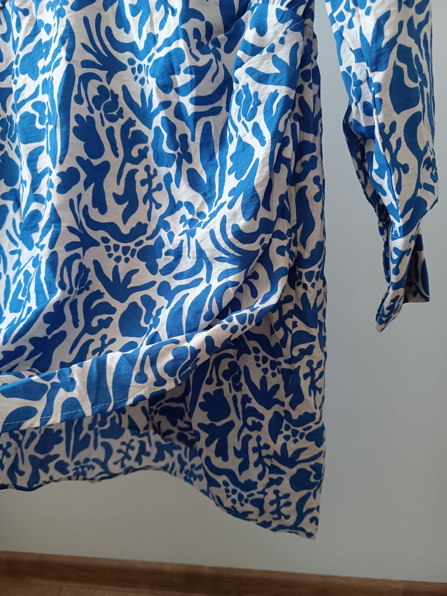 Elegancka sukienka XL/42 plus size z długim rękawem Reserved