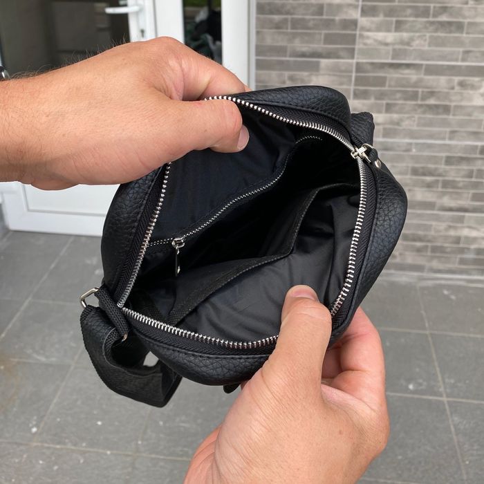 Чоловіча сумка барсетка через плече чорна стильна універсальна