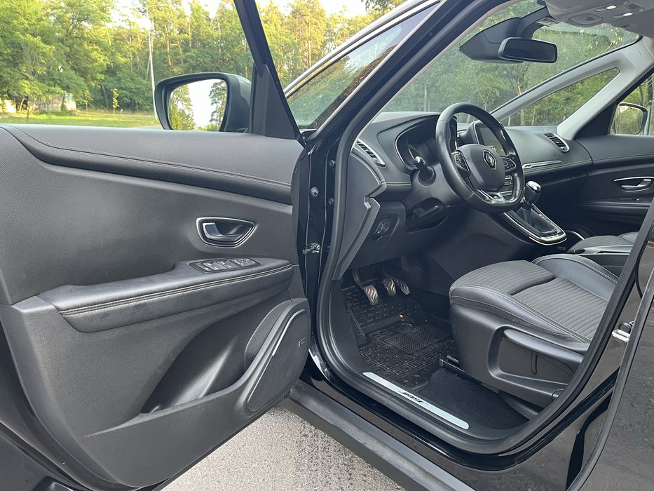 Рено Гранд Сценік 4