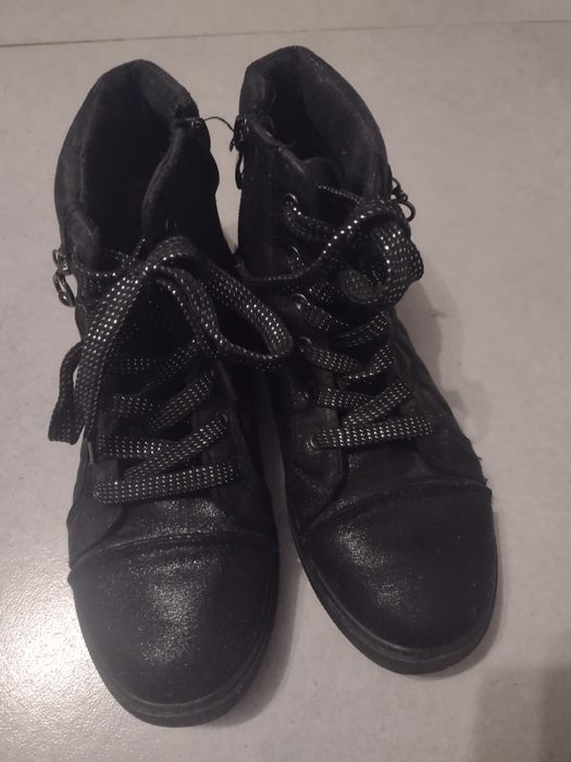 Nowe Buty czarne błyszczące r 36