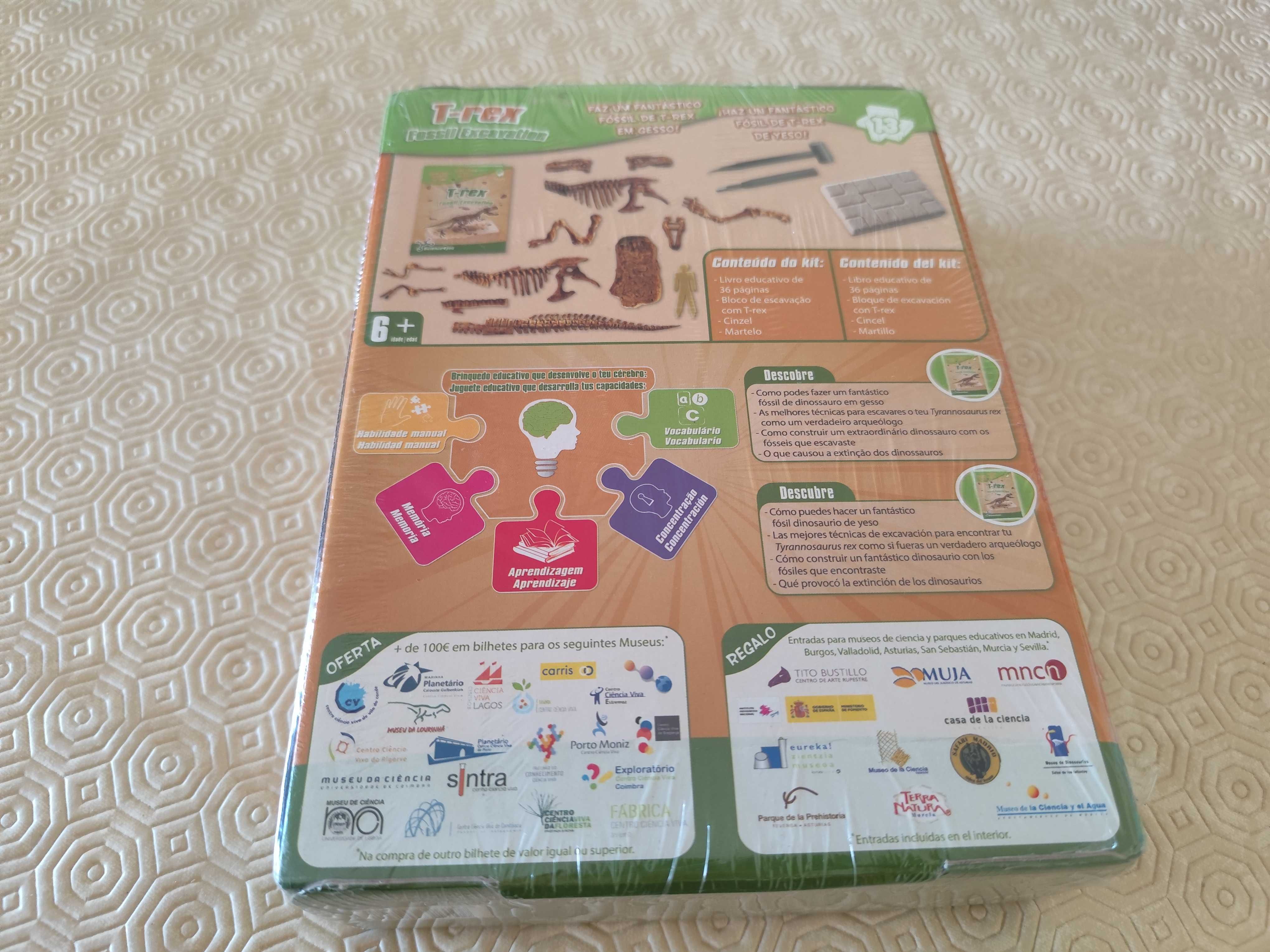 Science4You - T-Rex Fossil Excavation