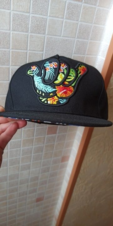 Czapka z daszkiem full cap  "Shaka"