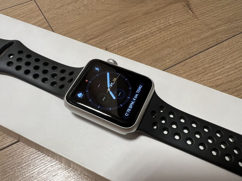 Apple Watch 7000 Sport 42 mm SILVER w bardzo dobrym stanie!