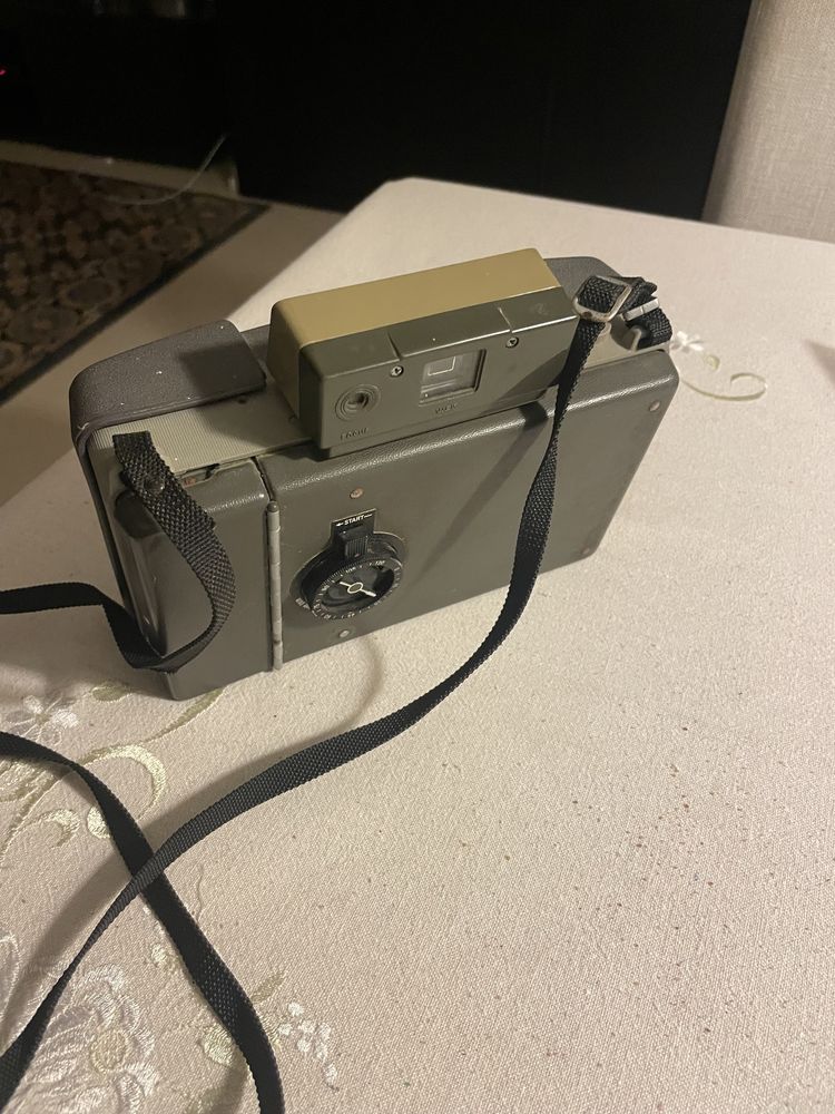 Polaroid Automatic 330 Land Camera - vintage