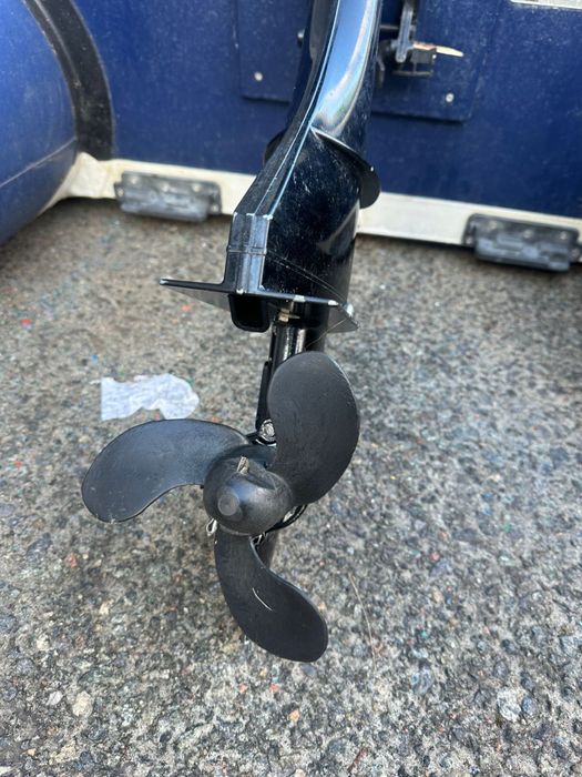 Zodiac c240 зодіак човен пвх француз двигун mercury 3.3 меркурі 3.3