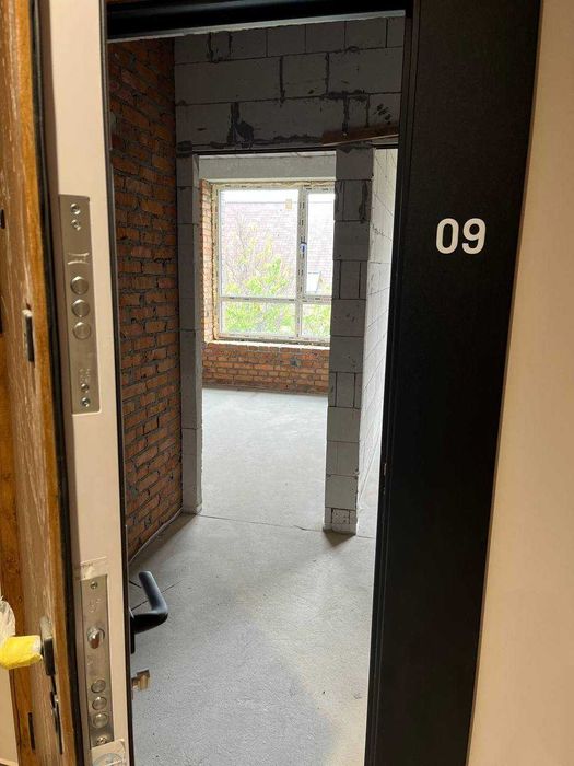 ЦЕНТР однокімнатна в клубному будинку є ГАЗ