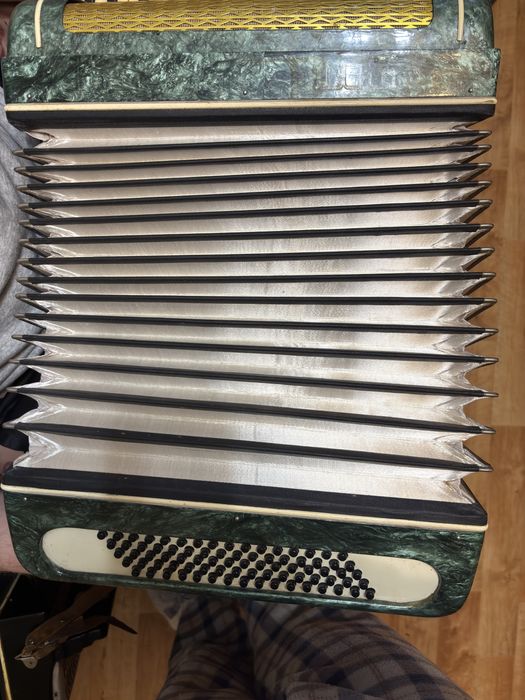 Акордеон - «Темп» в гарному стані