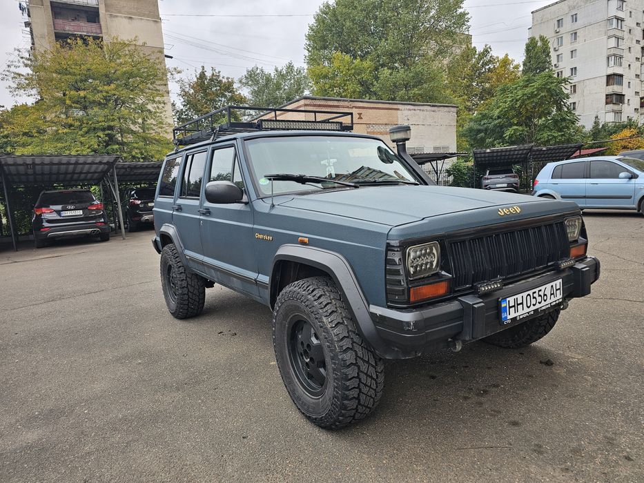 Продам Jeep Cherokee XJ