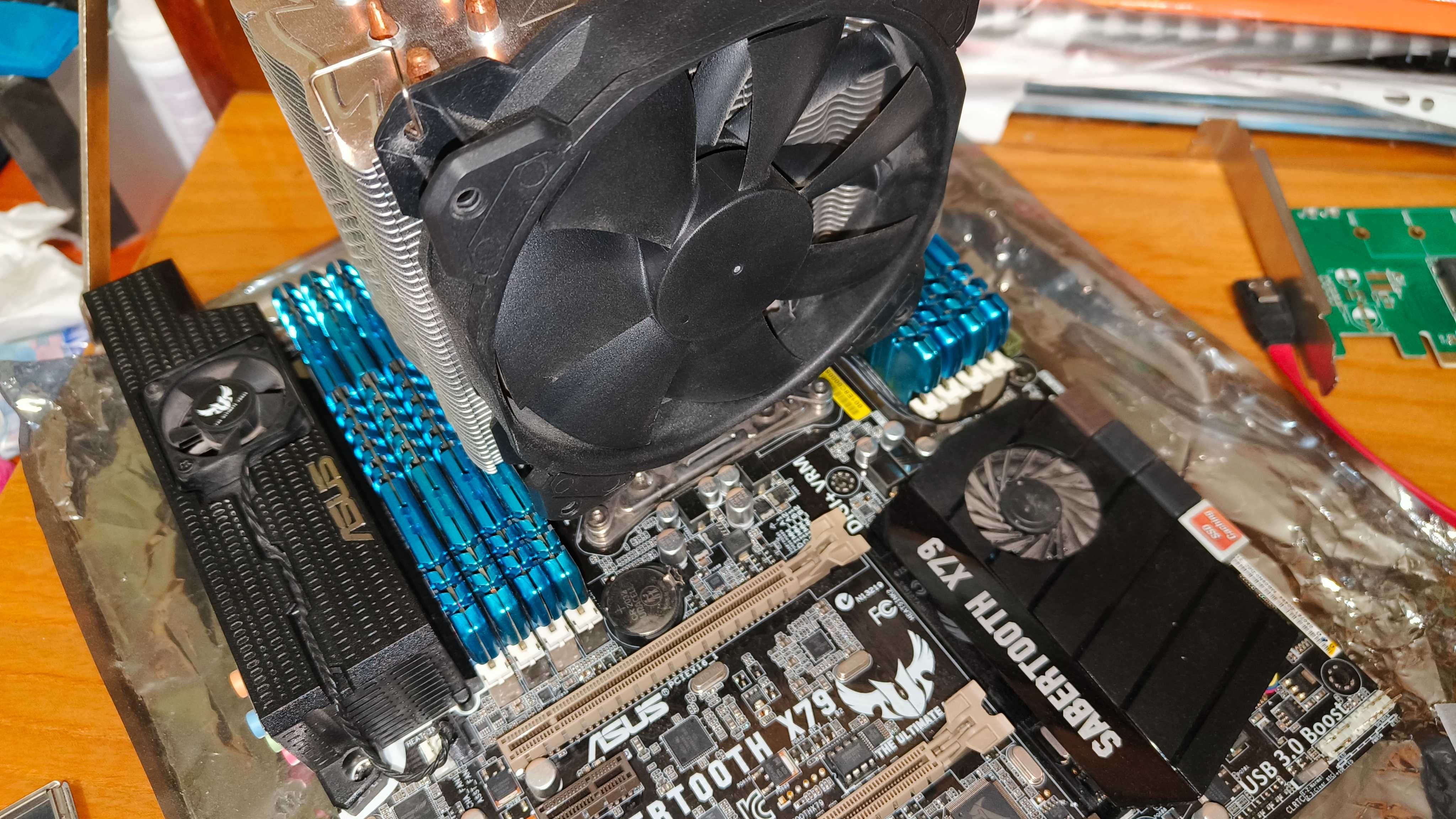 Intel Xeon E5 2697v2 12c/24t 64gb G.Skill Asus Sabertooth X79 Zalman