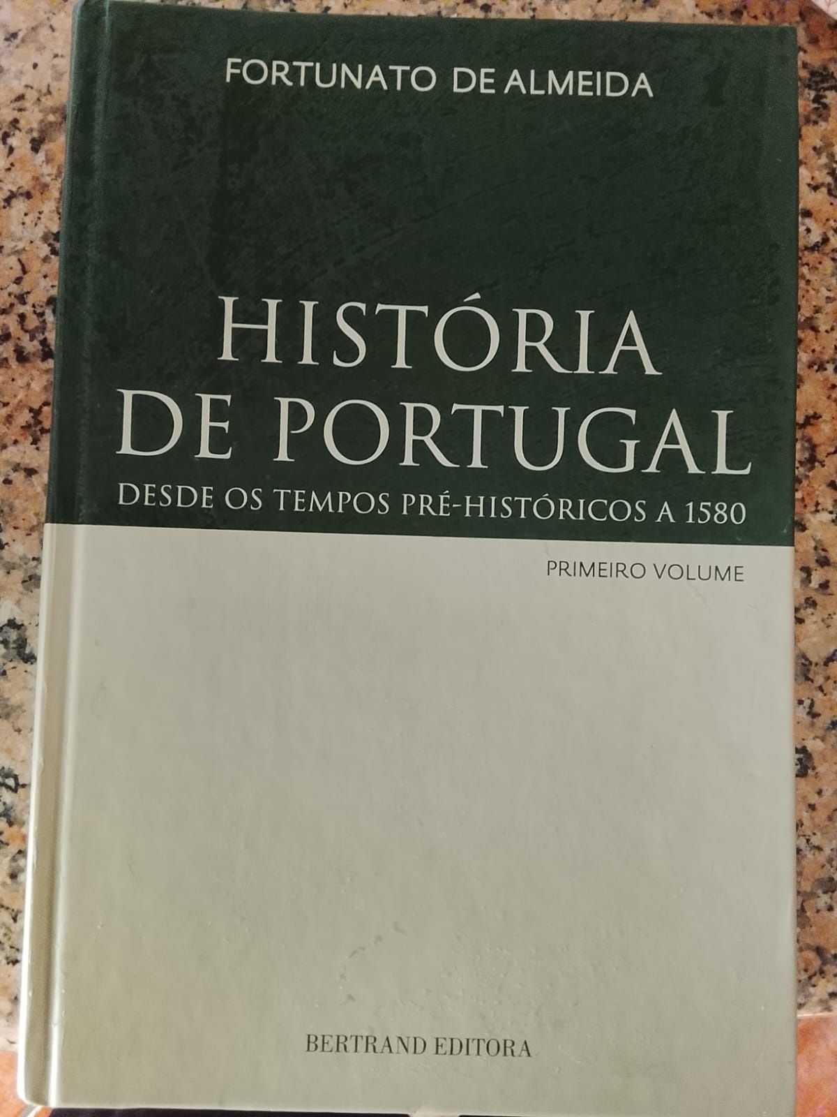Vários livros interessantes