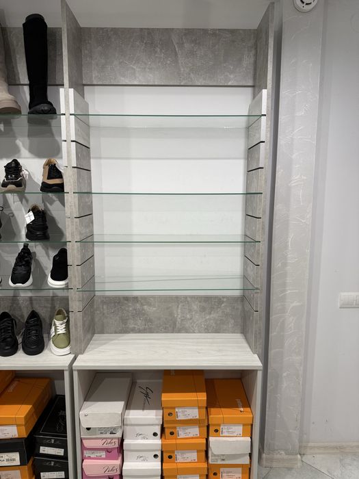 Стелажі для магазину