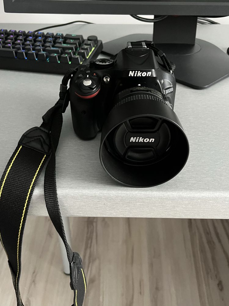 Aparat Nikon D5200 + obiektyw 50mm + wiele dodatków