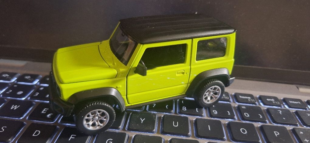 Miniatura suzuki jimny