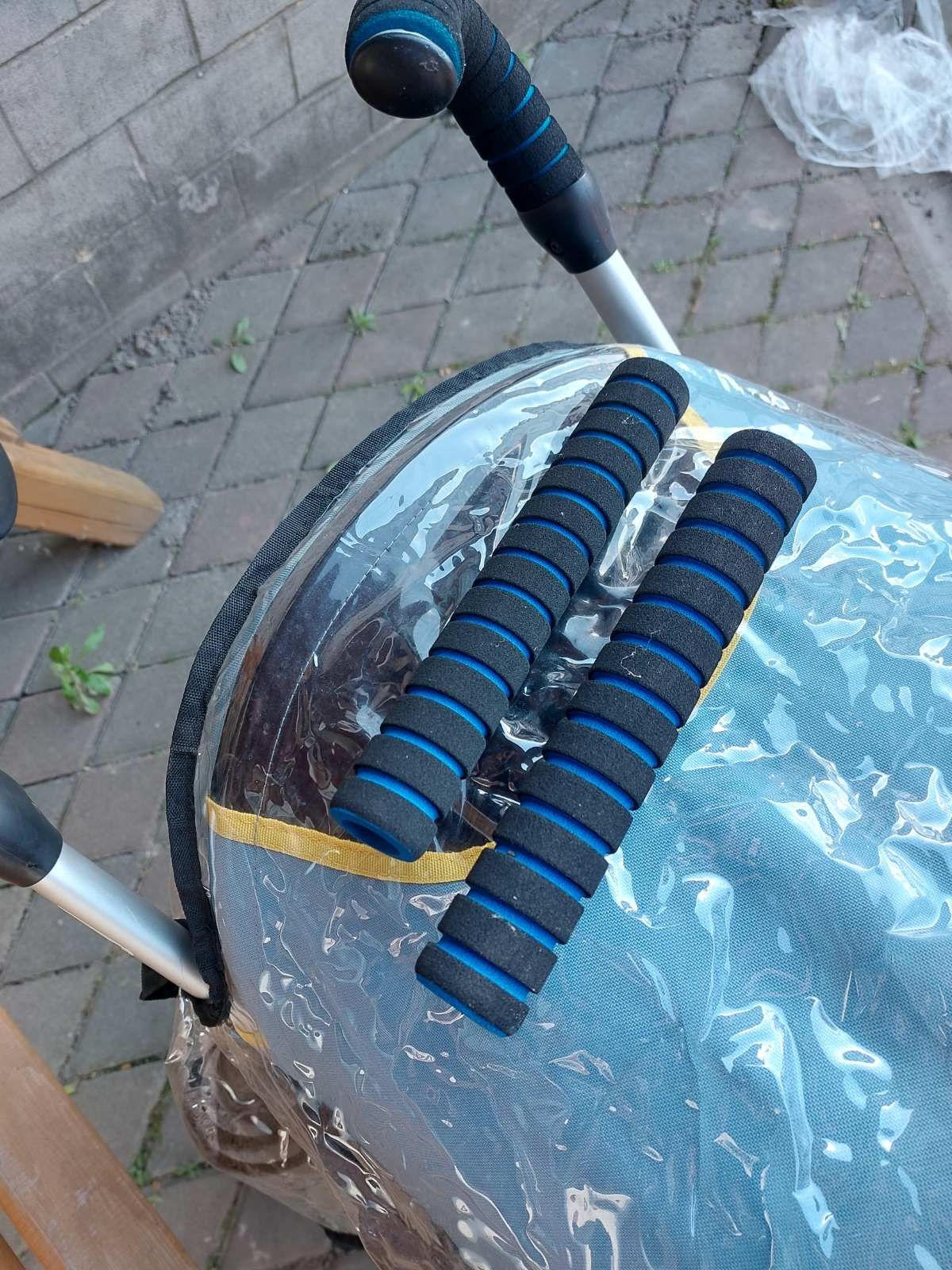 Прогулянкова коляска тростина chicco з аксесуарами