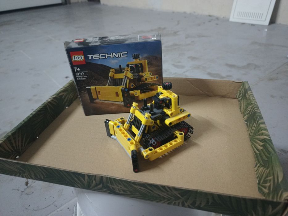 LEGO Technic 42163 - buldożer