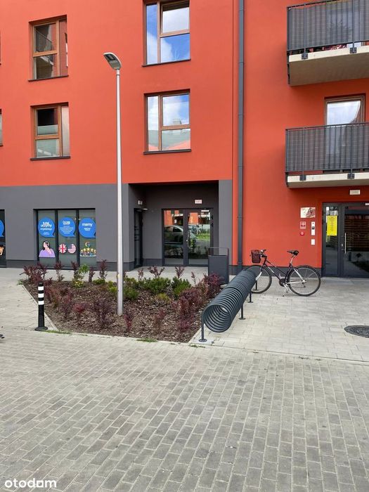 Lokal pod przedszkole/żlobek centrum osiedla duże przeszklenia/witryny