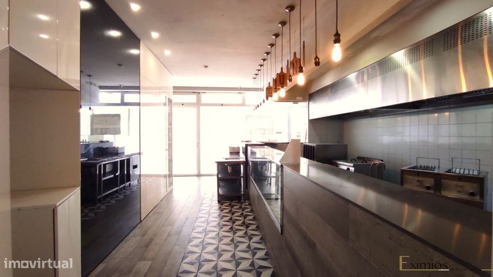 Loja para venda, localizada no centro da Póvoa de Varzim