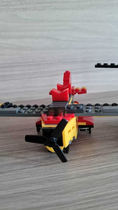 Сірий вертоліт та літак з серії Lego Creator 31029 в ідеальному стані