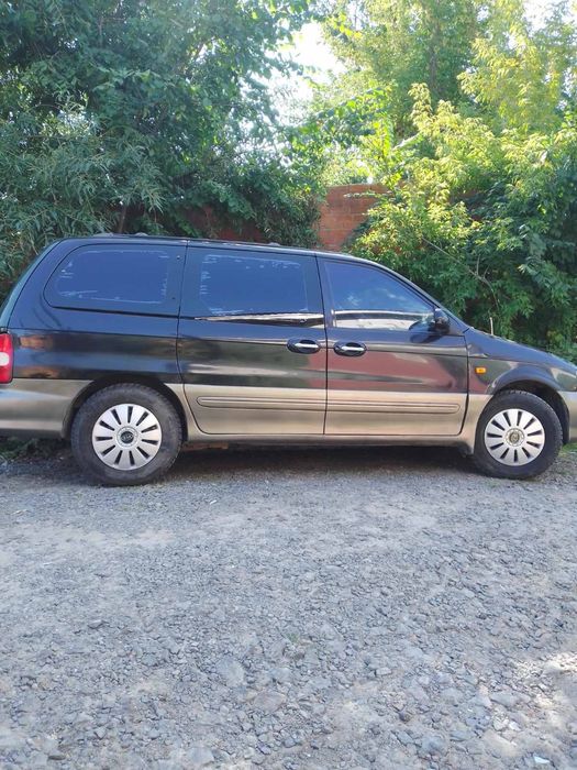 Минивен KIA karnival  мінівен сім мість