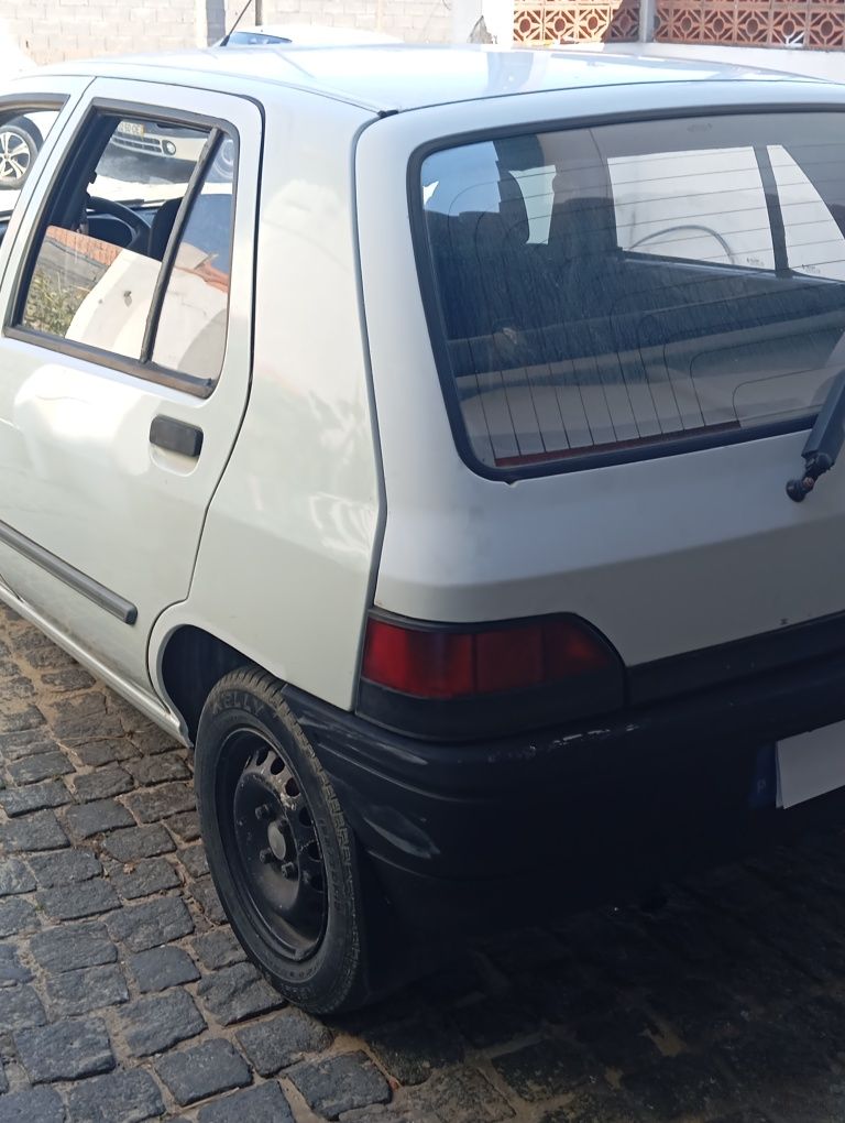 Renault Clio gasolina